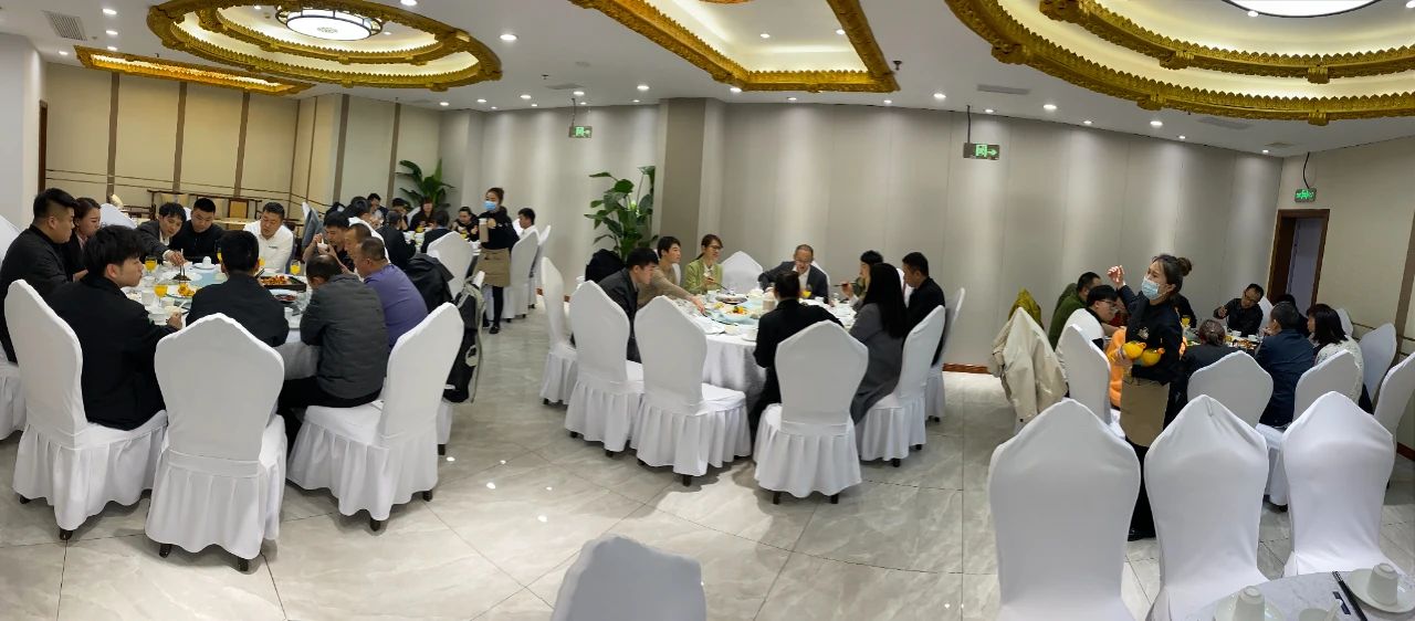 薩震節能空壓機在上?？偛块_設薩震第四屆雛鷹計劃訓練營.jpg